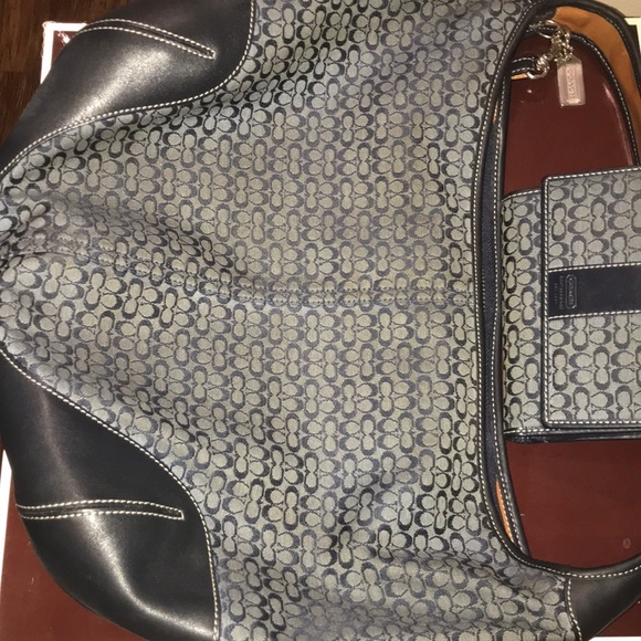 Nice And Simple Blue Coach Purse W/ Wallet - Picture 2 of 3